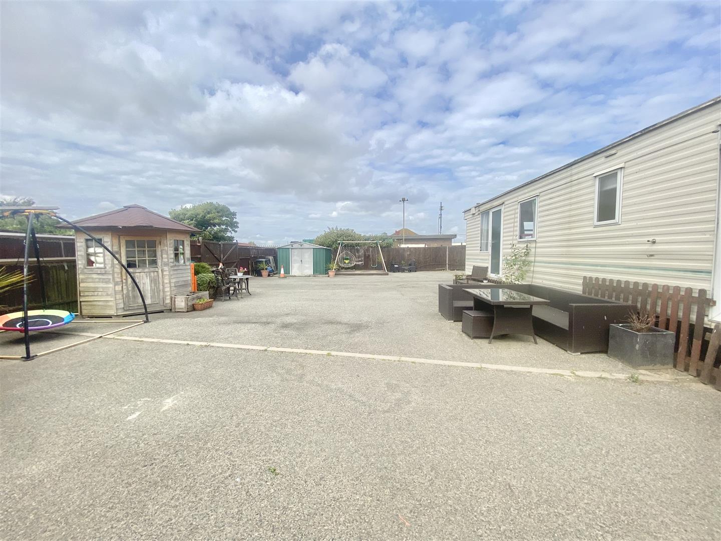 Lydd Road, Camber